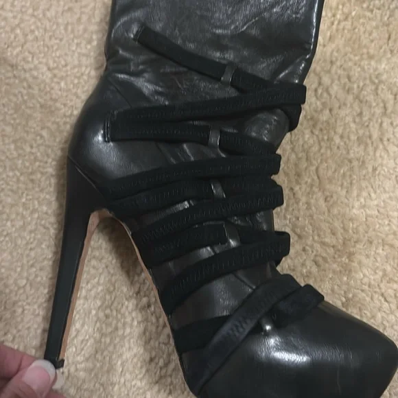 L.A.M.B. Heels - Picture 6 of 14